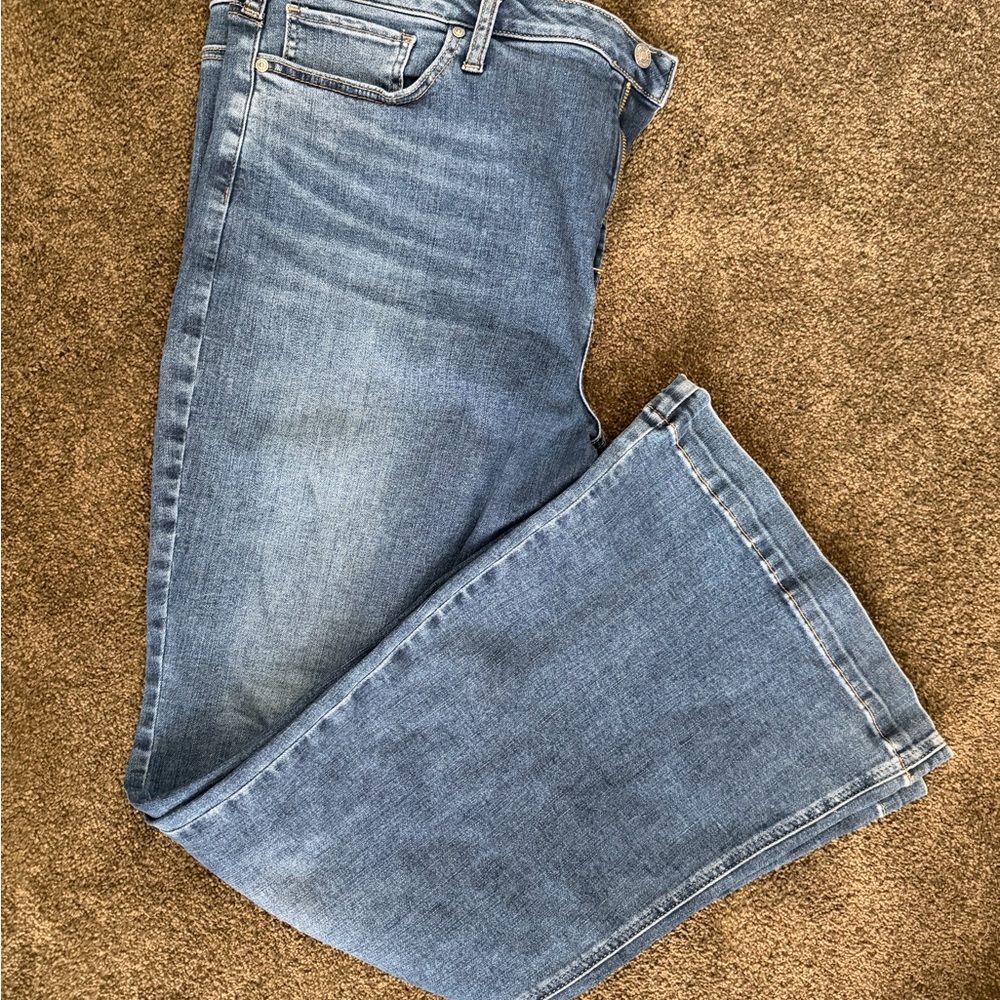 Silver Jeans Medium Blue Denim Waistband Detail
